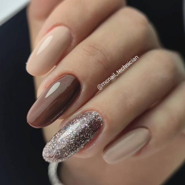 Semipermanente smalto colore per unghie: FANTASY PLATINUM Smalto Gel Semipermanente - 16P Nailfor 7,99 €