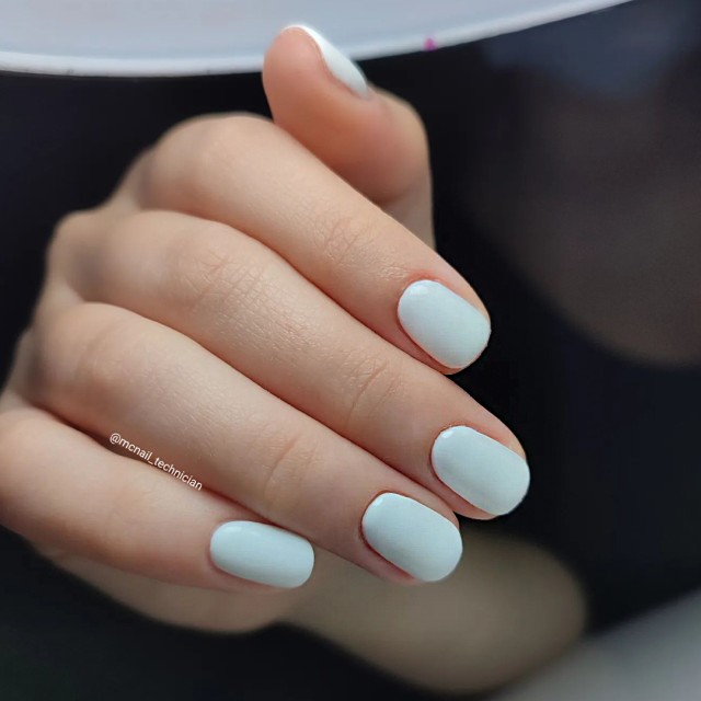 Semi-permanent nail polish color: Fantasy Semi-permanent Gel Polish - 002 FAN Pastel White Nailfor €6.99