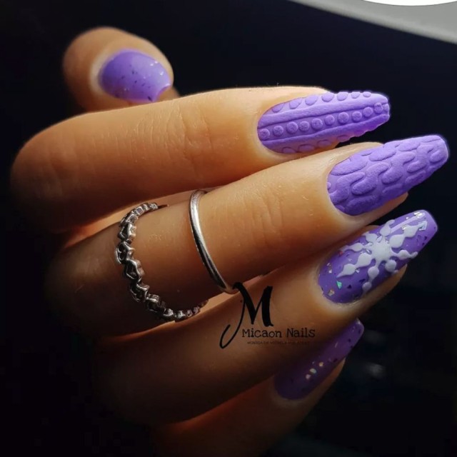 Semi-permanent nail polish color: Fantasy Semi-permanent Gel Polish - 017FAN Nailfor €6.99