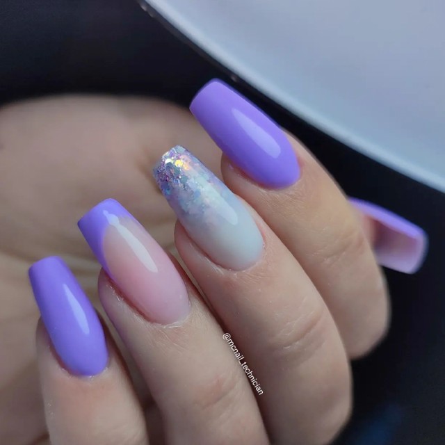 Semi-permanent nail polish color: Fantasy Semi-permanent Gel Polish - 039FAN Lilac Nailfor €6.99