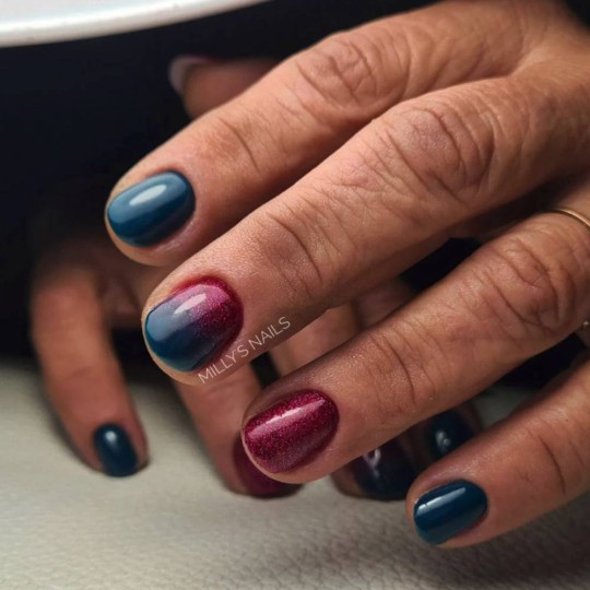 Vernis à ongles semi-permanent couleur : Fantasy Semi-permanent Gel Polish - 085FAN Petrolio Nailfor 6,99 € 2