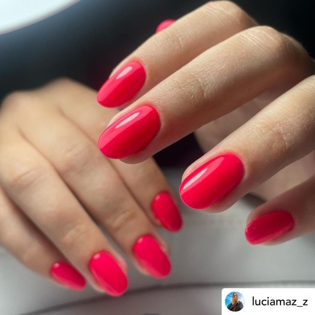 Semi-permanent nail polish color: Fantasy Semi-permanent Gel Polish - 139FAN Nailfor €6.99