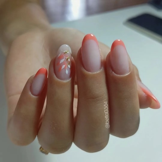 Semi-permanent nail polish color: Fantasy Semi-permanent Gel Polish - 146FAN Nailfor €6.99 2