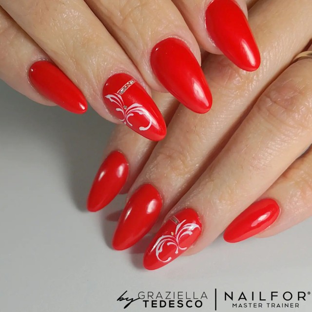 Semi-permanent nail polish color: Fantasy Semi-permanent Gel Polish - 184FAN Nailfor €6.99