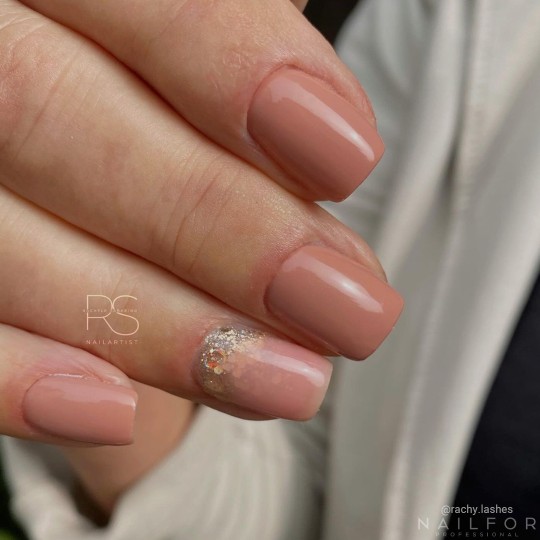 Semipermanente smalto colore per unghie: FANTASY Smalto Gel Semipermanente - 221 Nailfor 6,99 € 2