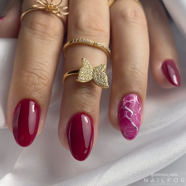 Semi-permanent nail polish color: Fantasy Semi-permanent Gel Polish - 226 Nailfor €6.99