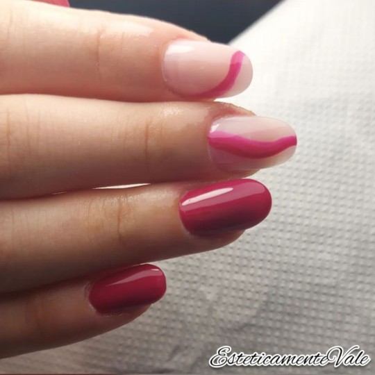 Vernis à ongles semi-permanent couleur : Fantasy Semi-permanent Gel Polish - 233 Nailfor 6,99 € 2
