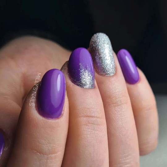 Semipermanente smalto colore per unghie: FANTASY Smalto Gel Semipermanente - 237 Nailfor 6,99 € 2