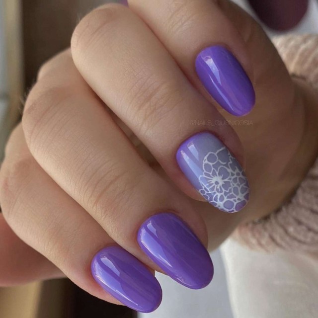 Semi-permanent nail polish color: Fantasy Semi-permanent Gel Polish - 238 Nailfor €6.99