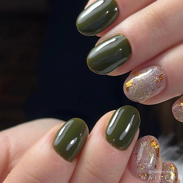 Semi-permanent nail polish color: Fantasy Semi-permanent Gel Polish - 273 Nailfor €6.99