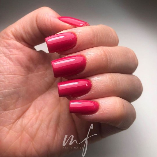 Semi-permanent nail polish color: Fantasy Semi-permanent Gel Polish - 379 Nailfor €6.99 2