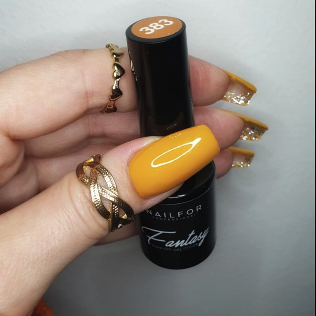 Semi-permanent nail polish color: Fantasy Semi-permanent Gel Polish - 383 Nailfor €6.99