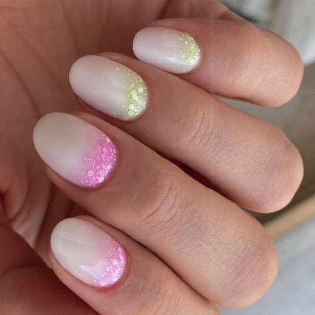 Esmalte de uñas semipermanente color: Fantasy Esmalte semipermanente Gel - 400 confetti Nailfor 7,99 €
