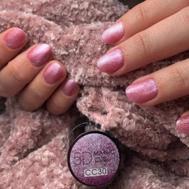 Semi-permanent nail polish color: New Cat eye 5d 30 Pink Nailfor €11.99