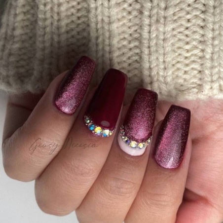 Semi-permanent nail polish color: New Cat eye 5d 32 Wine Nailfor €11.99 Semi-permanent nail polish color: New Cat eye 5d 32 Wine Nailfor €11.99