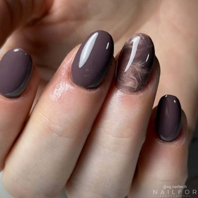 Semi-permanent nail polish color: Fantasy Semi-permanent Gel Polish - 255 Nailfor €6.99