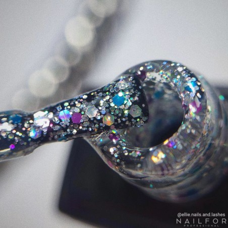 Semi-permanent nail polish color: Chic SEMI-PERMANENT NAIL POLISH - 463 Nailfor €7.99