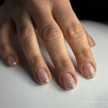 Esmalte de uñas semipermanente color: Chic ESMALTE DE UÑAS SEMIPERMANENTE - 389 Nailfor 7,99 €