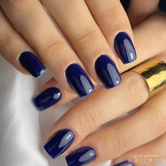 Semipermanente smalto colore per unghie: FANTASY Smalto Gel Semipermanente - 375 Nailfor 6,99 € 2