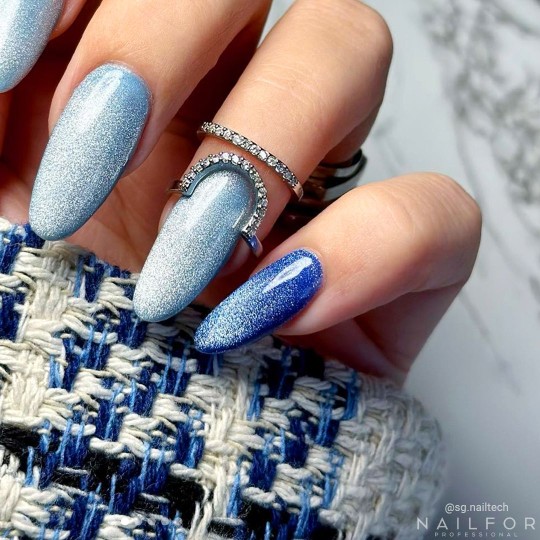 Semi-permanent nail polish color: New Cat eye 5d 29 Blue Nailfor €11.99 2
