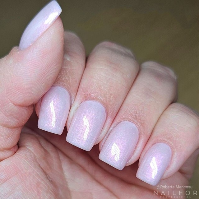 Esmalte de uñas semipermanente color: Chic ESMALTE DE UÑAS SEMIPERMANENTE - 443 Nailfor Efecto Perla por 7,99 €