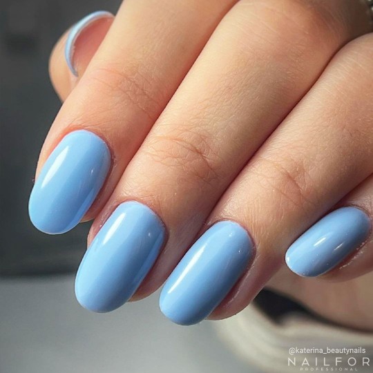 Semi-permanent nail polish color: Fantasy Semi-permanent Gel Polish - 065FAN light blue Nailfor €6.99 2