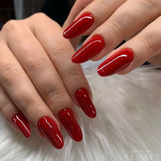 Semipermanente smalto colore per unghie: FANTASY Smalto Gel Semipermanente - 306 Rosso glitter Nailfor 6,99 € 2