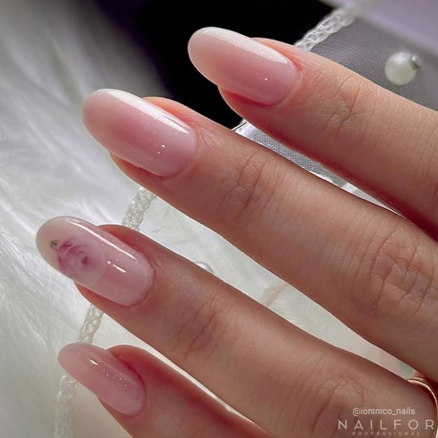 Semi-permanent nail polish color: Chic SEMI-PERMANENT NAIL POLISH - 189 Nailfor €7.99