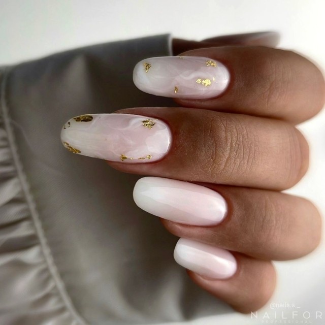 Esmalte de uñas semipermanente color: Drop base gel Clear SEMIPERMANENT TRANSPARENT - 10,8 ml Nailfor 9,99 €