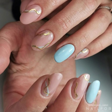 Esmalte de uñas semipermanente color: Chic ESMALTE DE UÑAS SEMIPERMANENTE - 125 Nailfor 7,99 €