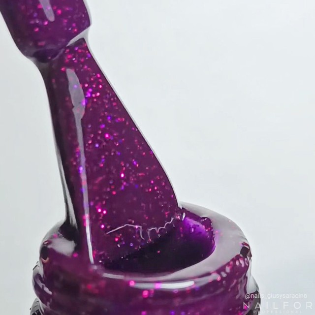 Vernis à ongles semi-permanent couleur : Fantasy Semi-permanent Gel Polish - 329 Microglitter Nailfor 6,99 €