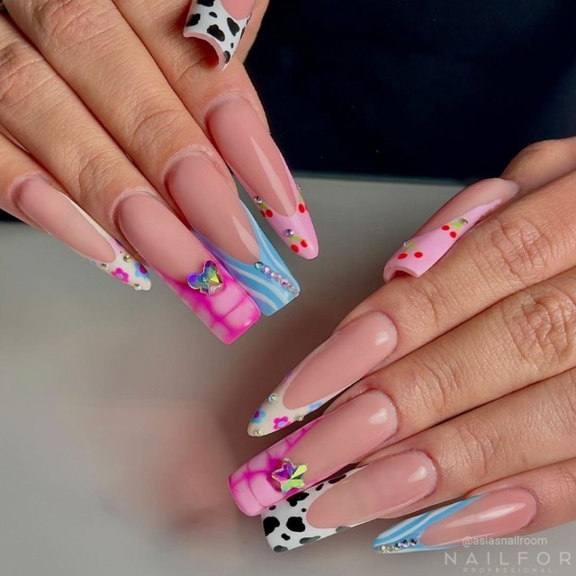 Semi-permanent nail polish color: Fantasy Semi-permanent Gel Polish - 009FAN Nailfor €6.99