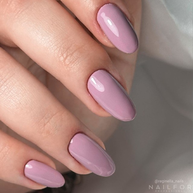 Semipermanente smalto colore per unghie: CHIC SMALTO SEMIPERMANENTE - 470 Nailfor 7,99 €