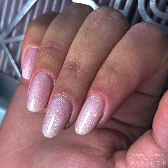 Semipermanente smalto colore per unghie: CHIC SMALTO SEMIPERMANENTE - 375 Glitter Nailfor 7,99 €