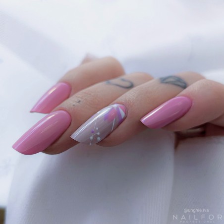 Semi-permanent nail polish color: Fantasy Semi-permanent Gel Polish - 218 Nailfor €6.99