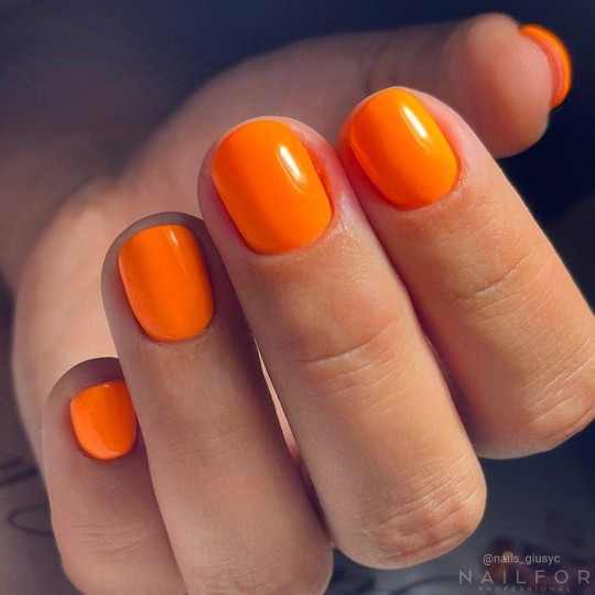 Vernis à ongles semi-permanent couleur : Fantasy Vernis Gel Semi-permanent - 098FAN Fluo Nailfor 6,99 € 2