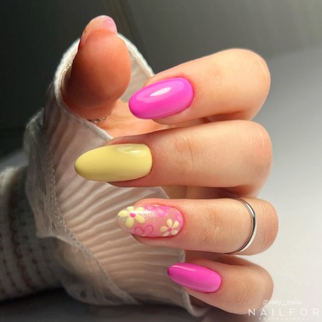 Semi-permanent nail polish color: Fantasy Semi-permanent Gel Polish - 229 Nailfor €6.99