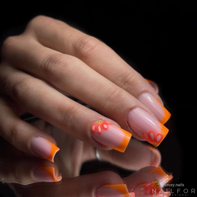 Semipermanente smalto colore per unghie: FANTASY Smalto Gel Semipermanente - 142FAN FLUO Nailfor 6,99 €