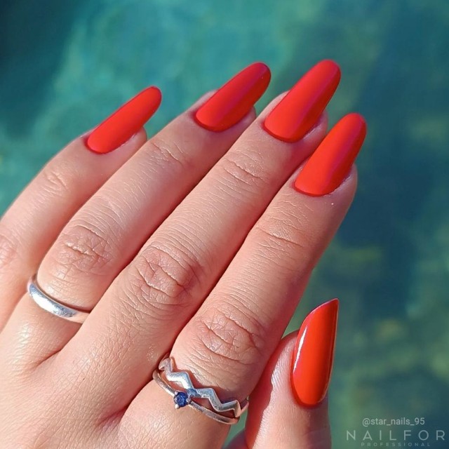 Vernis à ongles semi-permanent couleur : Chic SEMI-PERMANENT NAIL POLISH - 515 Nailfor 7,99 €