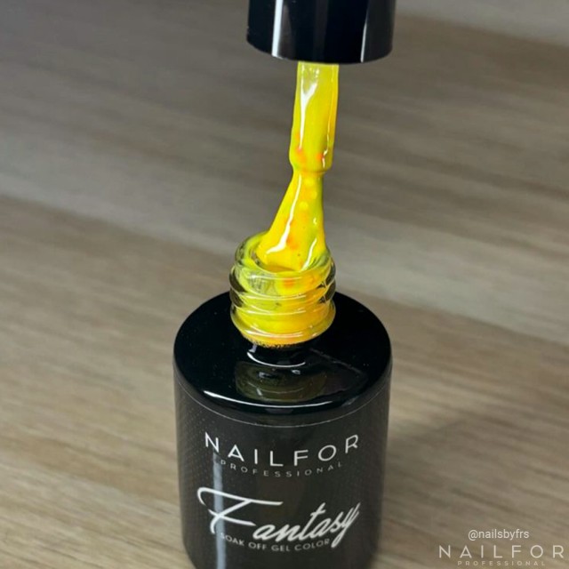 Semi-permanent nail polish color: Fantasy Semi-permanent Gel Polish - 406 confetti Nailfor €7.99