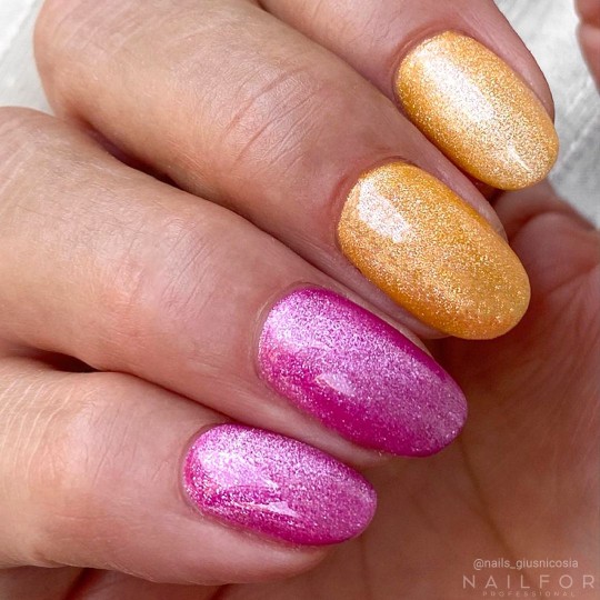 Semi-permanent nail polish color: New Cat eye 5d 35 Sun Fluo Nailfor €11.99 2