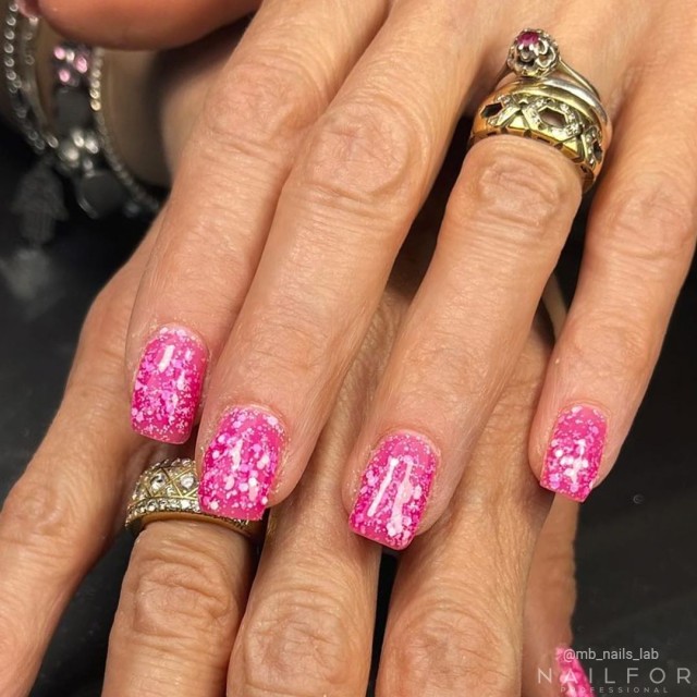 Esmalte de uñas semipermanente color: Fantasy Esmalte semipermanente Gel - 400 confetti Nailfor 7,99 €