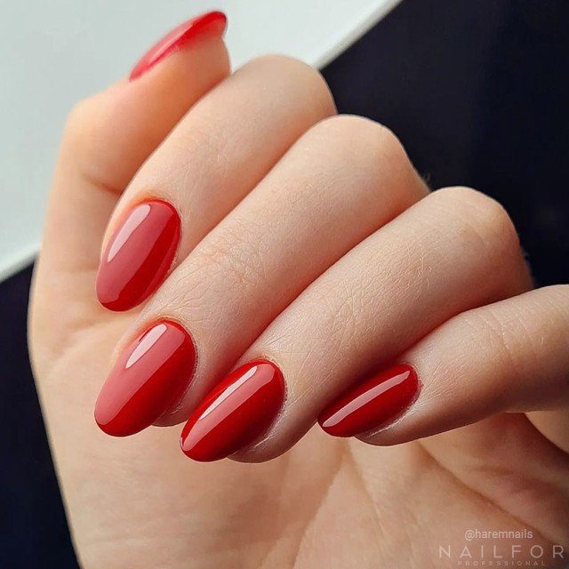 Semipermanente smalto colore per unghie: CHIC SMALTO SEMIPERMANENTE - 260 Nailfor 7,99 €