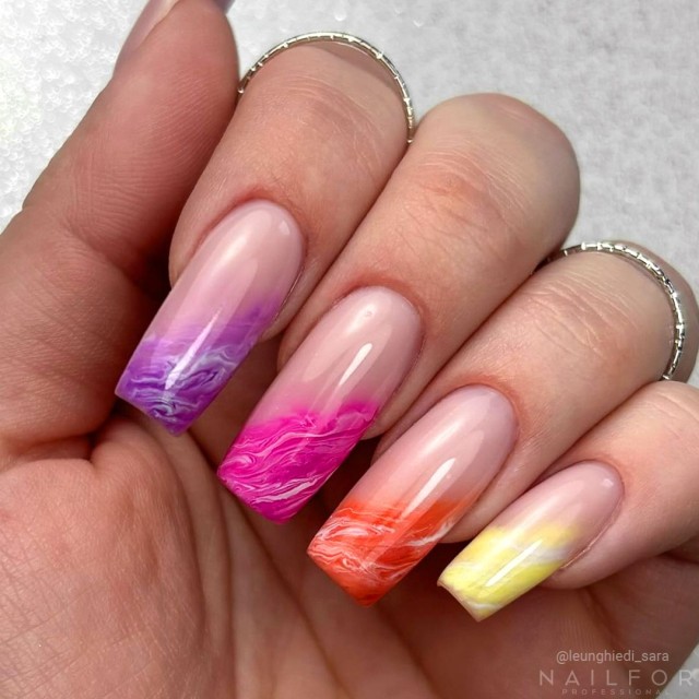 Esmalte de uñas semipermanente color: Drop base gel Clear SEMIPERMANENT TRANSPARENT - 10,8 ml Nailfor 9,99 €