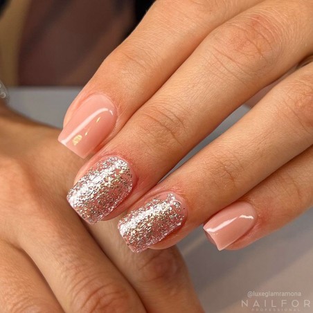 Semipermanente smalto colore per unghie: CHIC SMALTO SEMIPERMANENTE - 288 Rose Gold Scuro Glitter Nailfor 7,99 € Semipermanente smalto colore per unghie: CHIC SMALTO SEMIPERMANENTE - 288 Rose Gold Scuro Glitter Nailfor 7,99 €