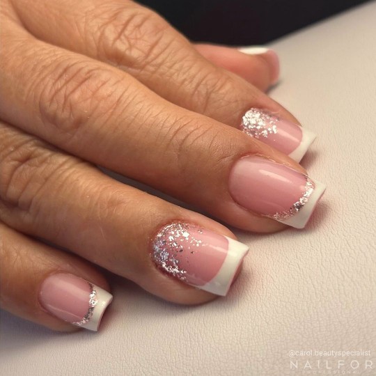 Vernis à ongles semi-permanent couleur : Chic SEMI-PERMANENT NAIL POLISH - 288 Dark Rose Gold Glitter Nailfor 7,99 € 2
