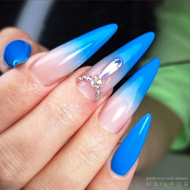 Semipermanente smalto colore per unghie: FANTASY Smalto Gel Semipermanente - 132FAN Nailfor 6,99 €