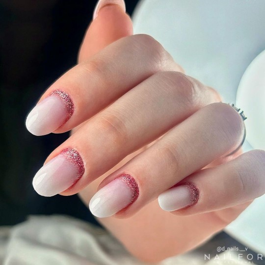 Esmalte de uñas semipermanente color: Fantasy Esmalte Gel semipermanente - 314 rosa glitter Nailfor 6,99 € 2