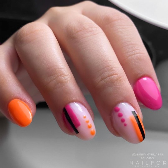 Semi-permanent nail polish color: Chic SEMI-PERMANENT NAIL POLISH - 429 Nailfor €7.99 2