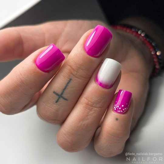 Semi-permanent nail polish color: Fantasy Semi-permanent Gel Polish - 231 Nailfor €6.99 2